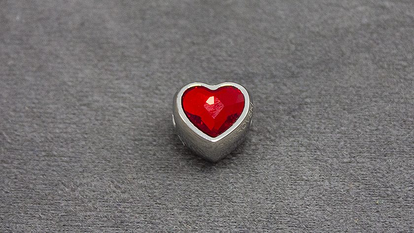 BeCharmed Heart Siam 81951