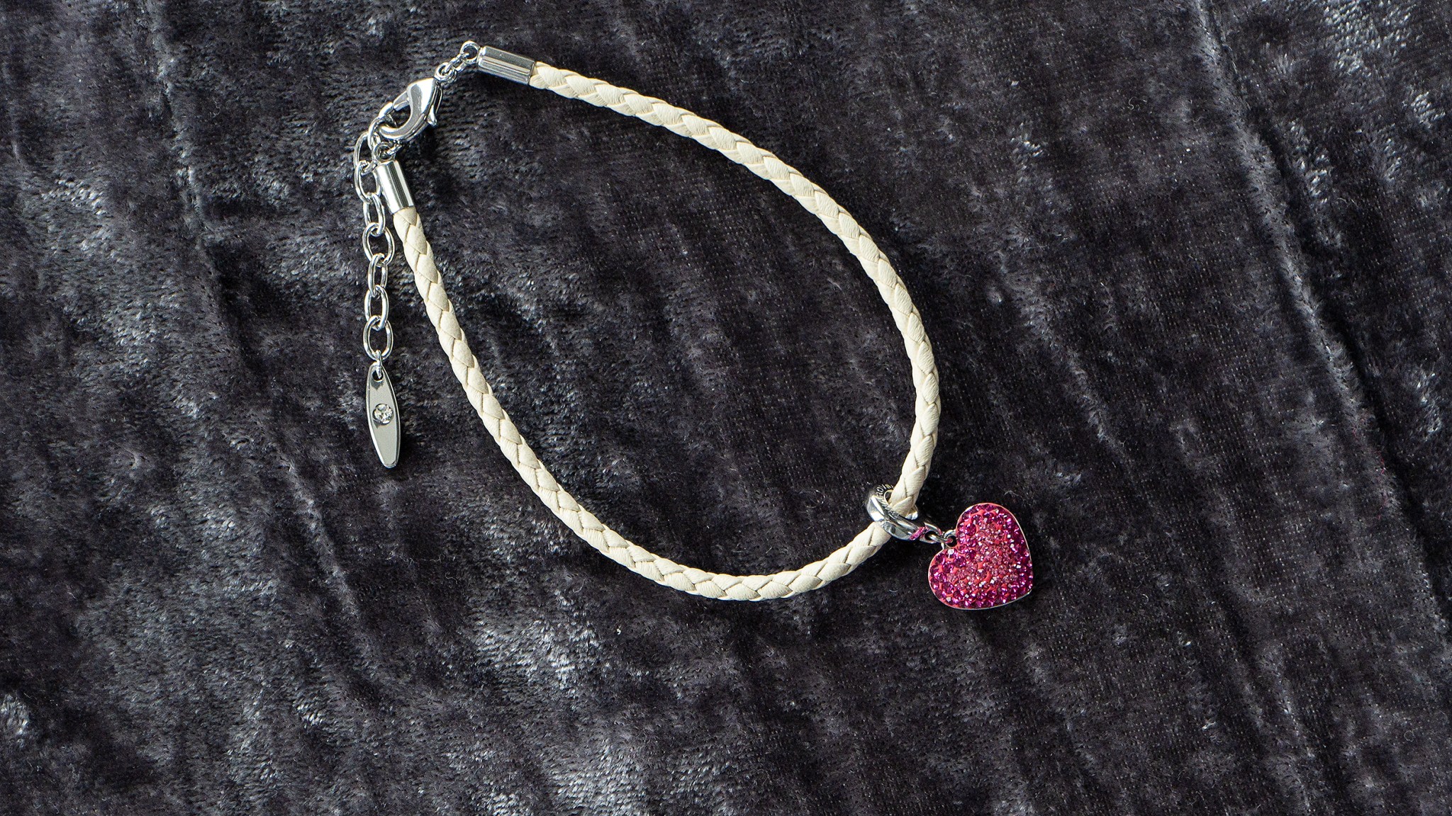 Bratara Bej cu Charm Pave Heart Fuchsia