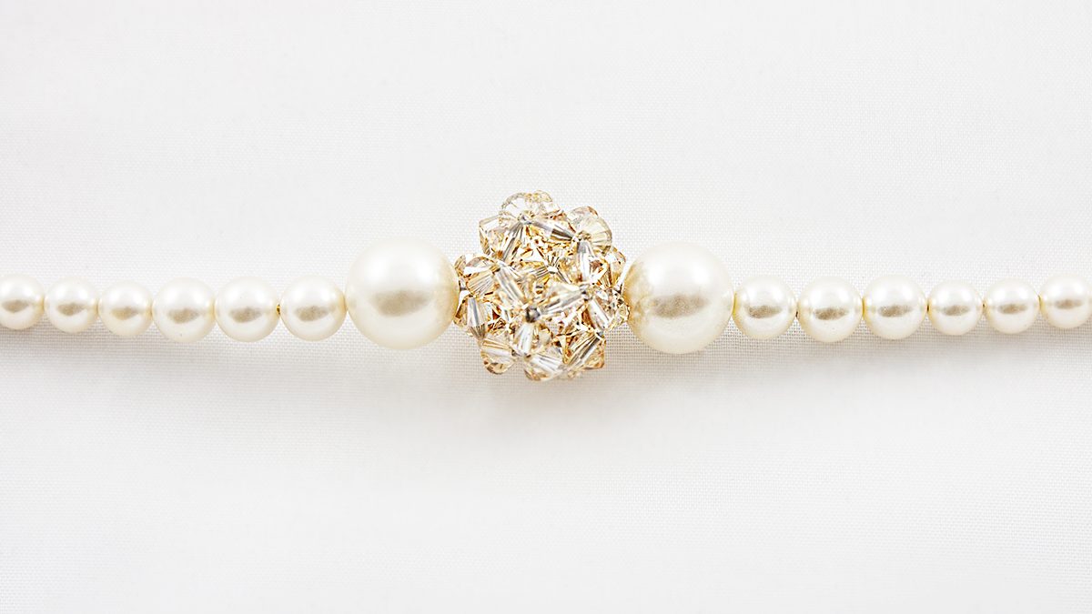 Bratara Swarovski Golden Sphere & White Pearl Bridal
