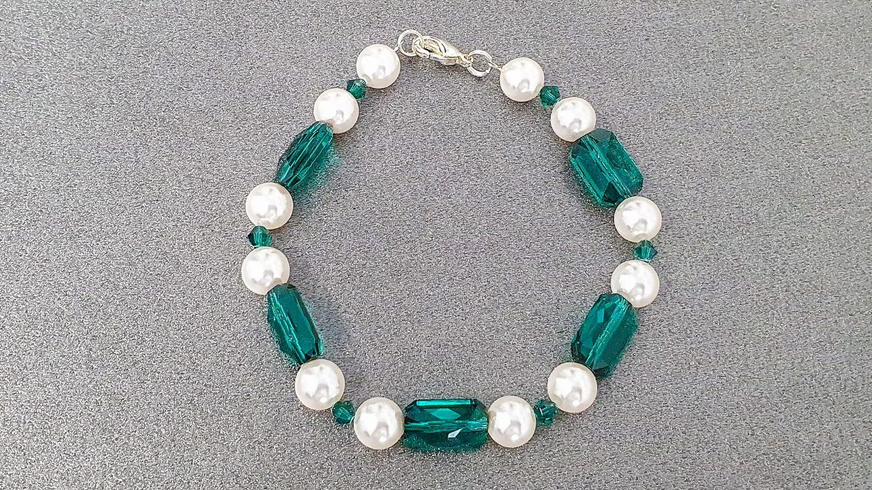 Bratara Swarovski Royal Emerald Cut & White Pearl V4
