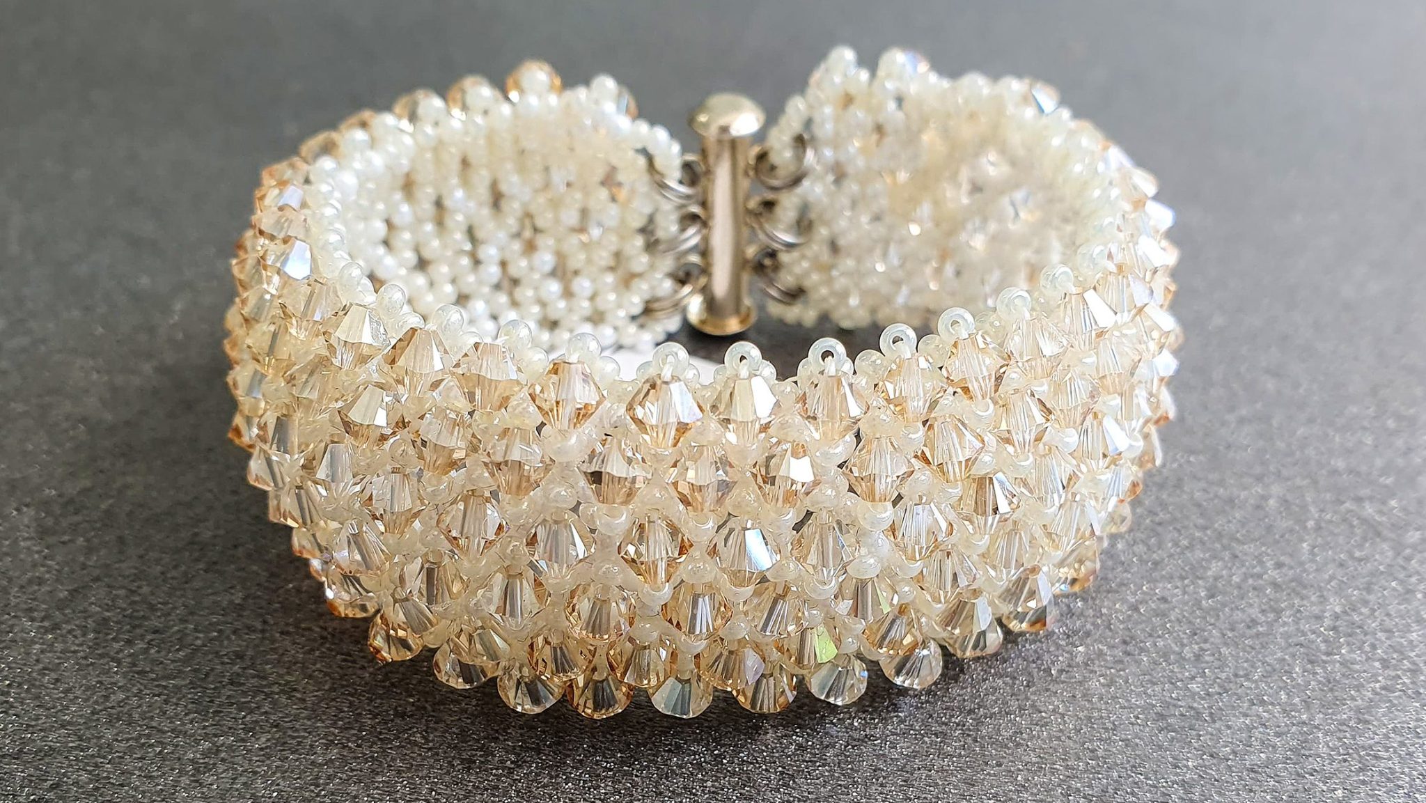 Bratara Statement Swarovski Golden Shadow Light