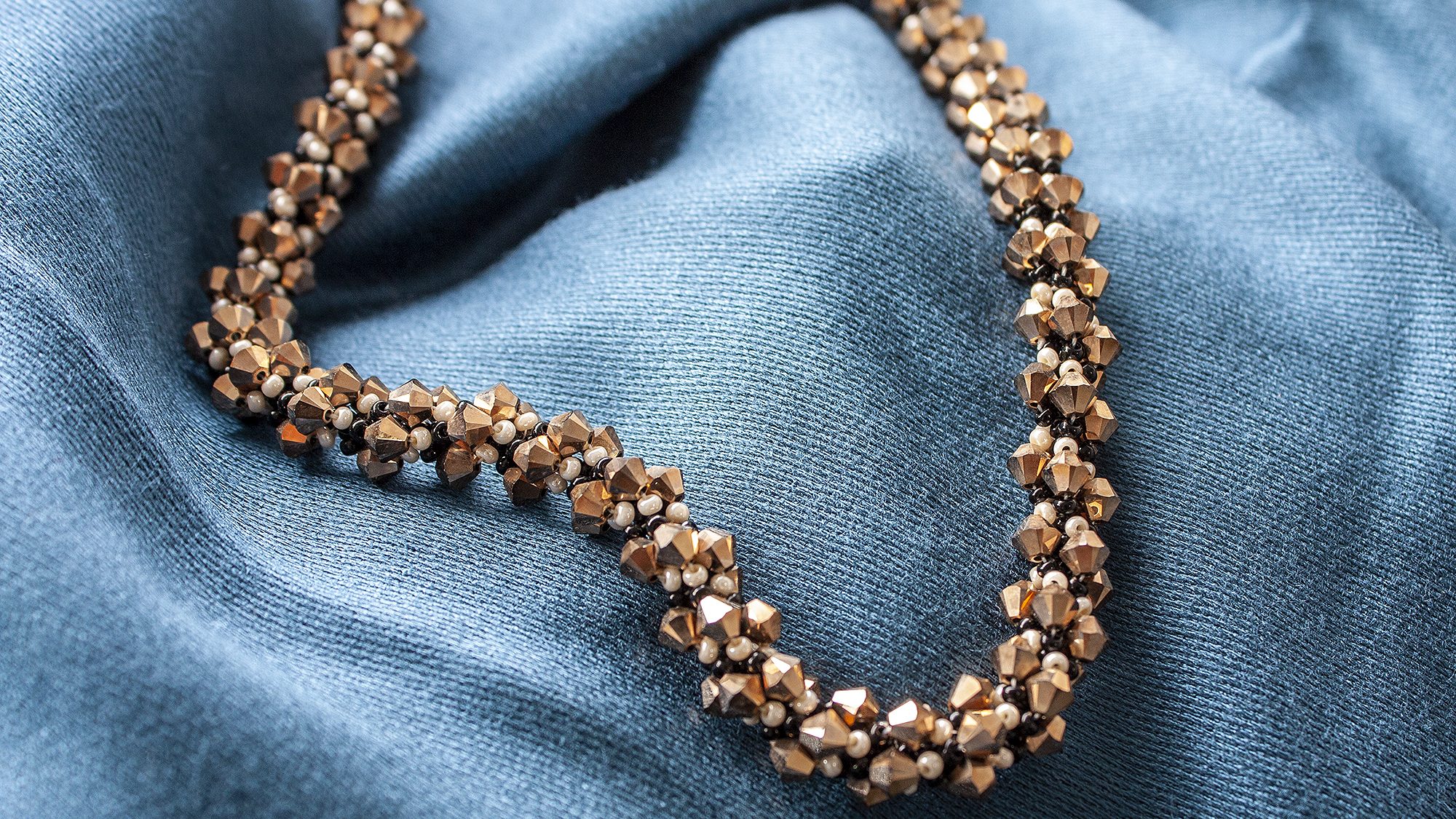 Colier Edgy Spiral Swarovski Rose Gold