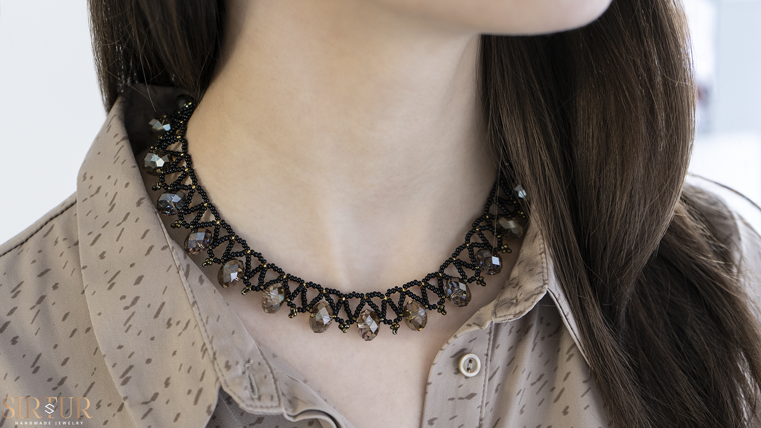 Colier Statement Margele Preciosa Negre si Cristale Bronze Shade