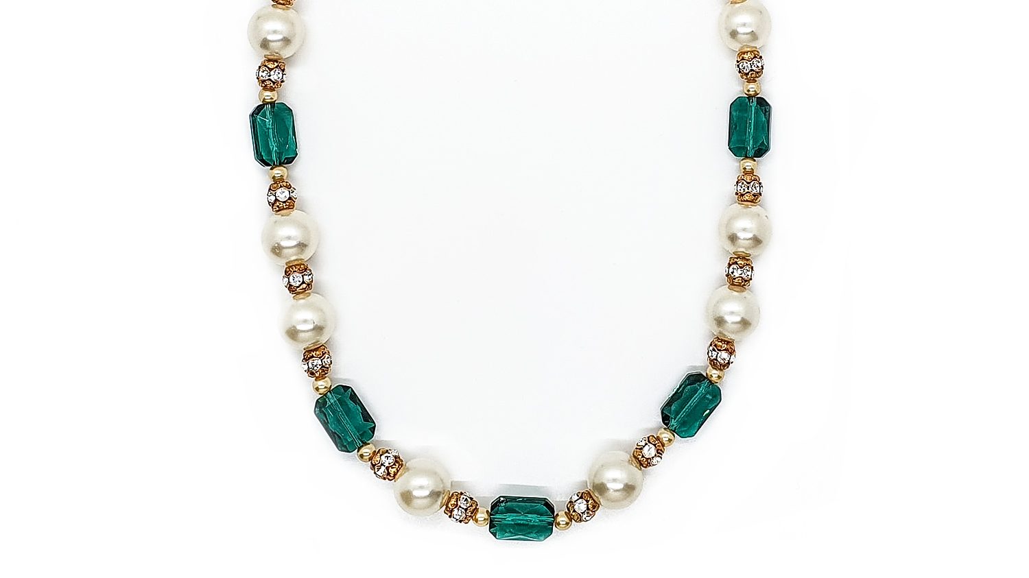 Colier Cream Pearl & Emerald Cut