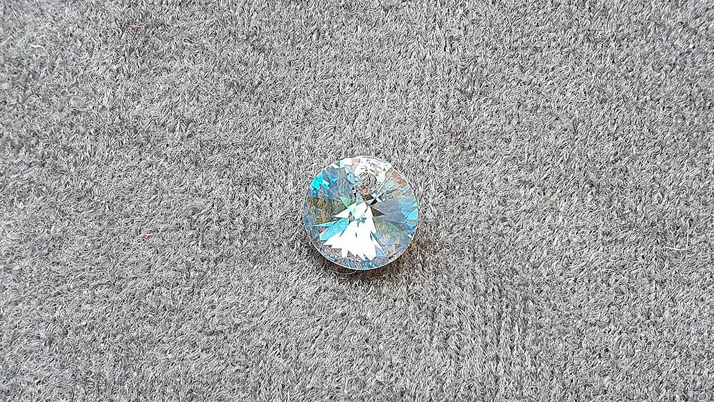 Element-Crystal-Pendant 6428 Xilion Crystal Shimmer 8mm