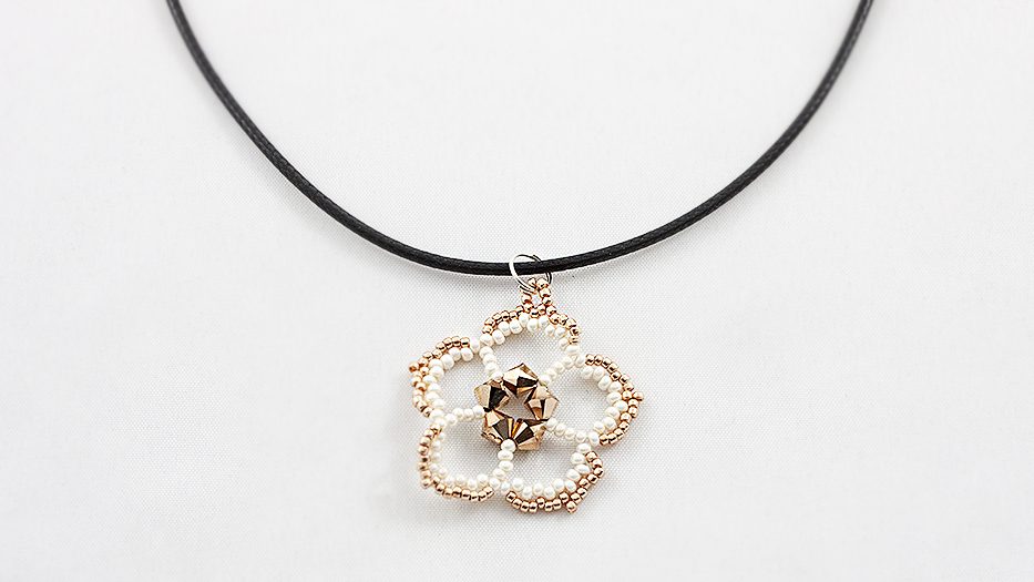 Pandantiv Floral White & Rose Gold BLK