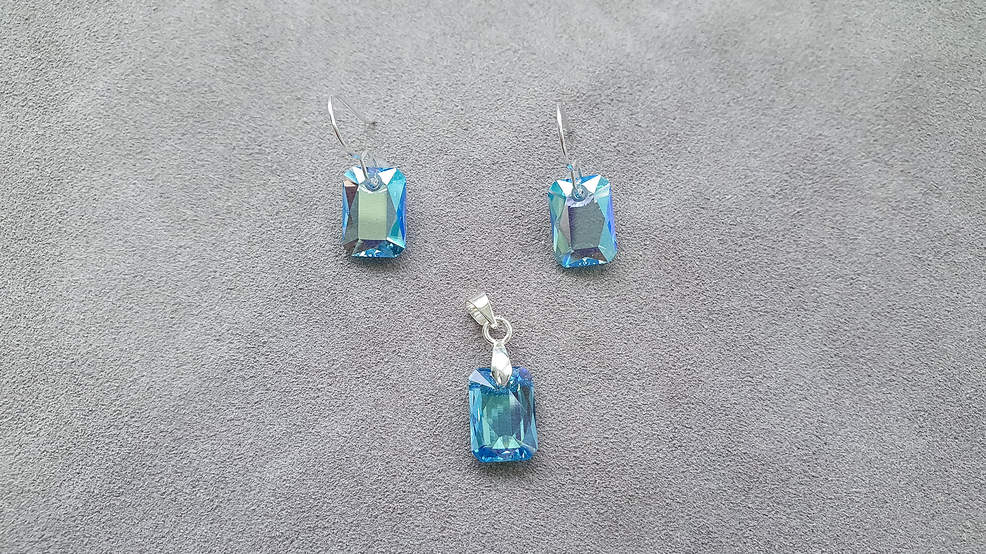 Set Cercei & Pandantiv Aquamarine Shimmer (CADOU Fir Invizibil din Silicon)