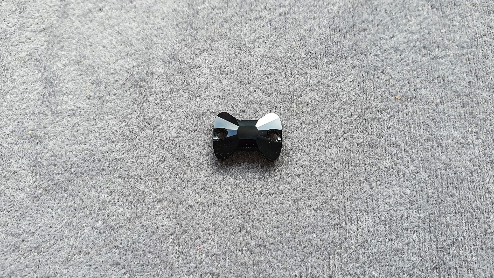 Swarovski Sew-On Stone 3258 Bow Tie Jet 12×8,5mm