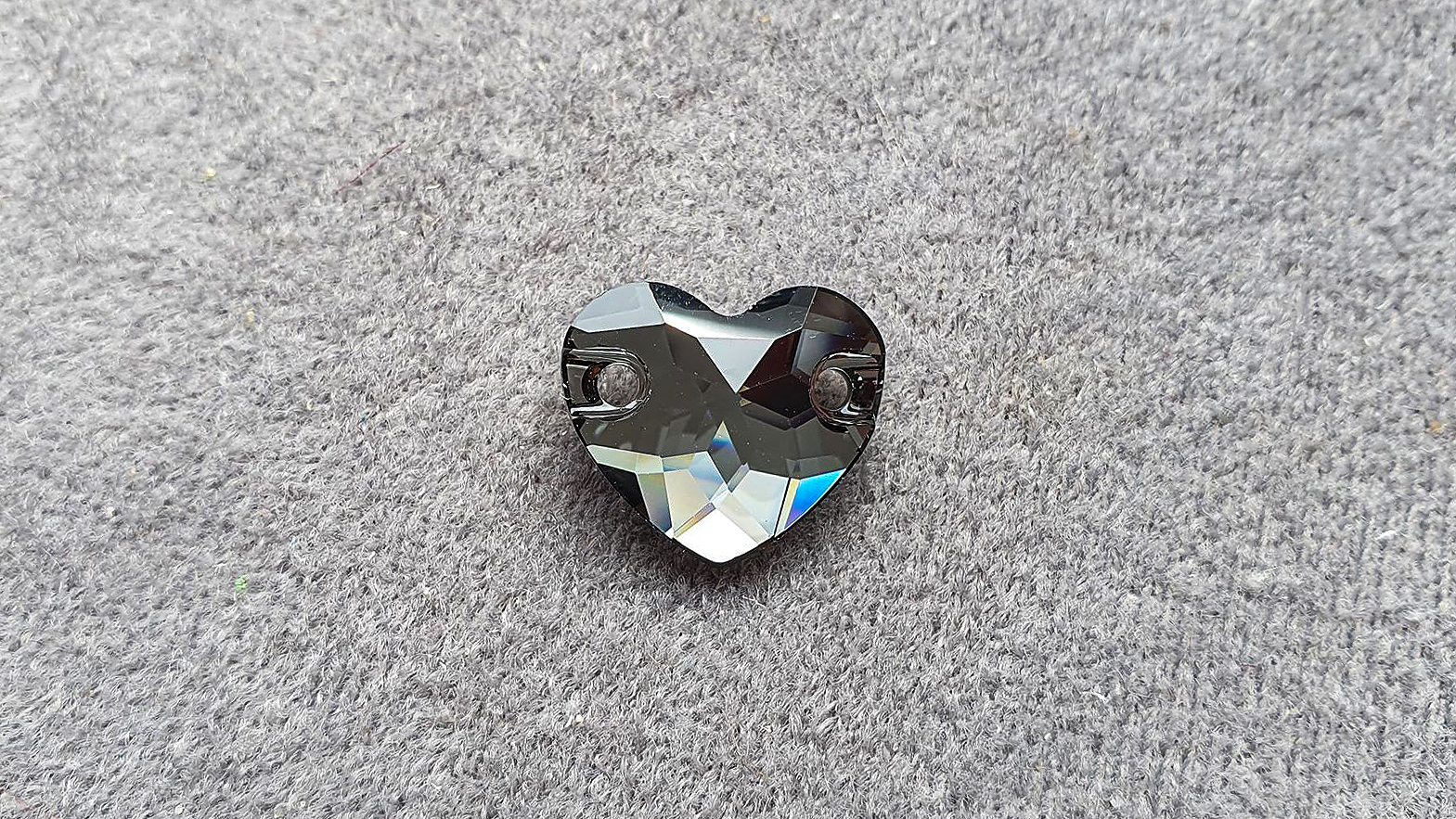 Sew-On Stone 3259 Heart Silver Night 12mm