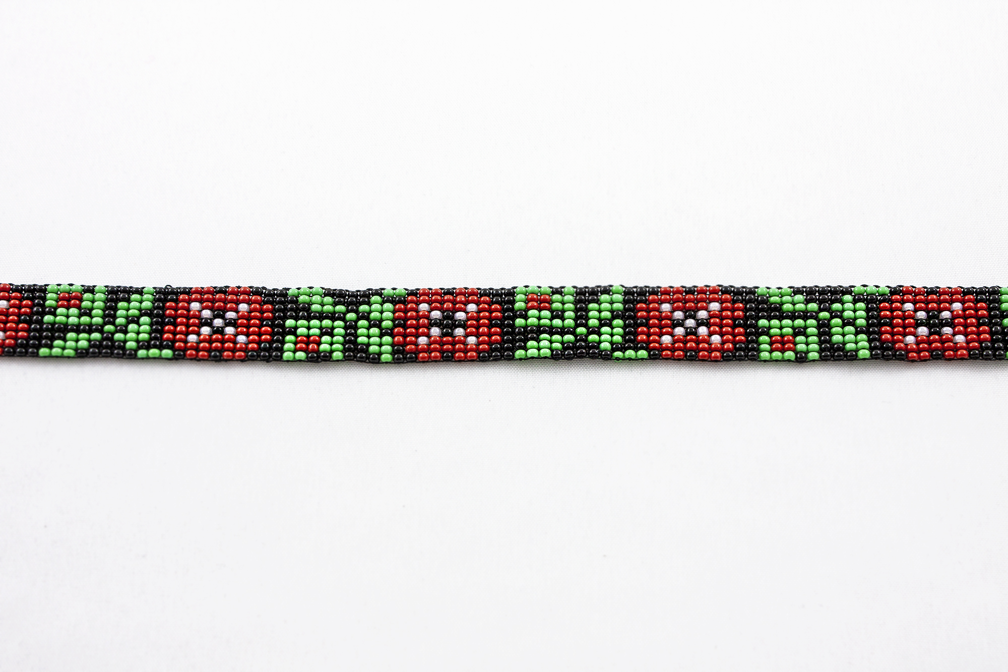 Zgărdan Tradițional Motiv Floral – Negru/Roșu